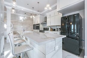 Spacious 5BD Penthouse in NOLA