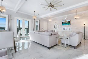 Spacious 5BD Penthouse in NOLA