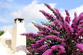 Trullo Madia with Shared Hot Tub in Nature