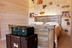 Trullo Madia with Shared Hot Tub in Nature