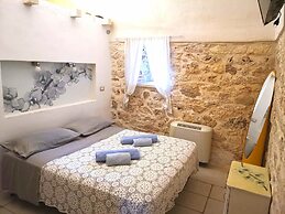 Trullo Madia with Shared Hot Tub in Nature