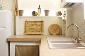 Trullo Madia with Shared Hot Tub in Nature