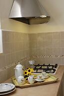 Trullo Madia with Shared Hot Tub in Nature