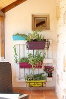 Trullo Madia with Shared Hot Tub in Nature