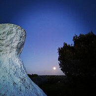 Trullo Madia with Shared Hot Tub in Nature