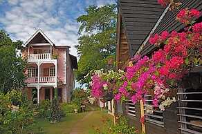 Secret Cabins at Firefly Beach