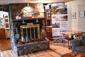 Brook Road Inn