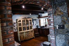 Brook Road Inn