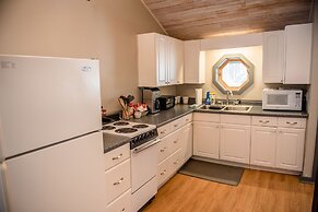 Brook Road Cabin