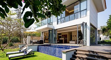 Johnny's Apartment & Ocean Villa