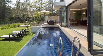 Johnny's Apartment & Ocean Villa