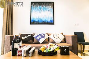 Johnny's Apartment & Ocean Villa