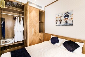 Johnny's Apartment & Ocean Villa