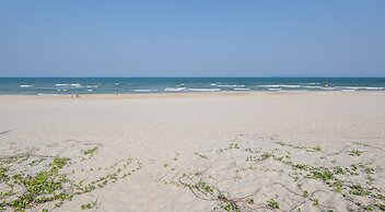 Johnny's Apartment & Ocean Villa