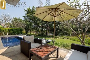 Johnny's Apartment & Ocean Villa