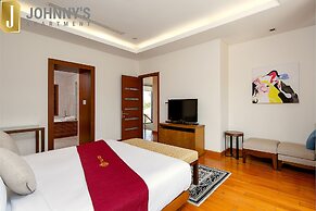Johnny's Apartment & Ocean Villa