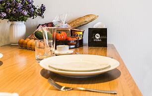 Johnny's Apartment & Ocean Villa