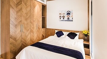 Johnny's Apartment & Ocean Villa