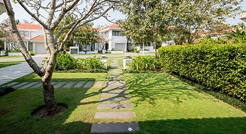 Johnny's Apartment & Ocean Villa