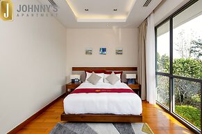 Johnny's Apartment & Ocean Villa