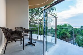 Centara Sonrisa Residences & Suites Sriracha