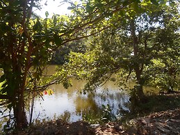 Amada Lake View Homestay