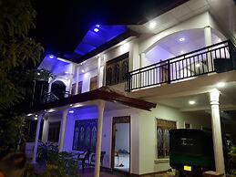 Amada Lake View Homestay