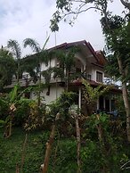 Amada Lake View Homestay