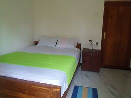 Amada Lake View Homestay