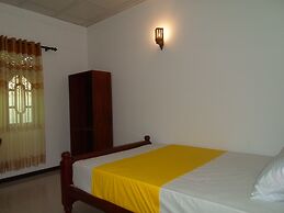 Amada Lake View Homestay