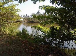 Amada Lake View Homestay