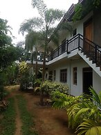 Amada Lake View Homestay