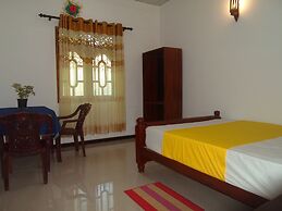 Amada Lake View Homestay