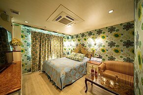 Rose Lips Shinsaibashi - Adults Only