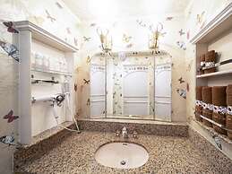 Rose Lips Shinsaibashi - Adults Only