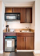 Ocean Million Dollar View Studio + Balcony #3