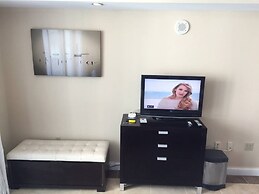 Ocean Million Dollar View Studio + Balcony #3