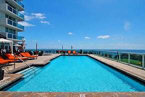 Ocean, Marina & City View Studio + Balcony #2