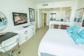 Ocean, Marina & City View Studio + Balcony #2