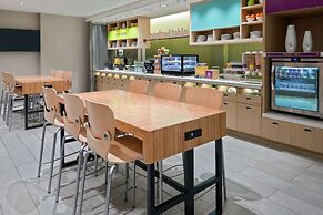 Home2 Suites by Hilton Orlando Near UCF