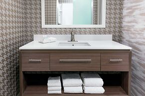 Home2 Suites by Hilton Orlando Near UCF