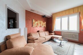 Lo Specchio del Lago