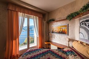 Lo Specchio del Lago