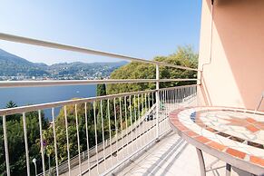 Lo Specchio del Lago