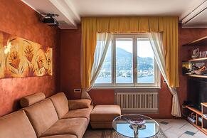 Lo Specchio del Lago