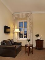 La Contessa Castle Hotel