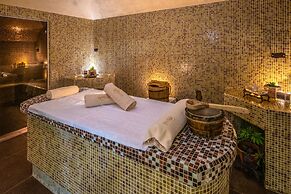 La Contessa Castle Hotel