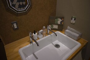 SHARIN Kanazawa Traveler's Inn - Hostel