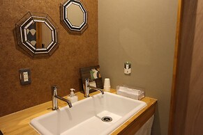 SHARIN Kanazawa Traveler's Inn - Hostel