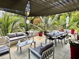 Mont Choisy Le Parc by Pam Golding